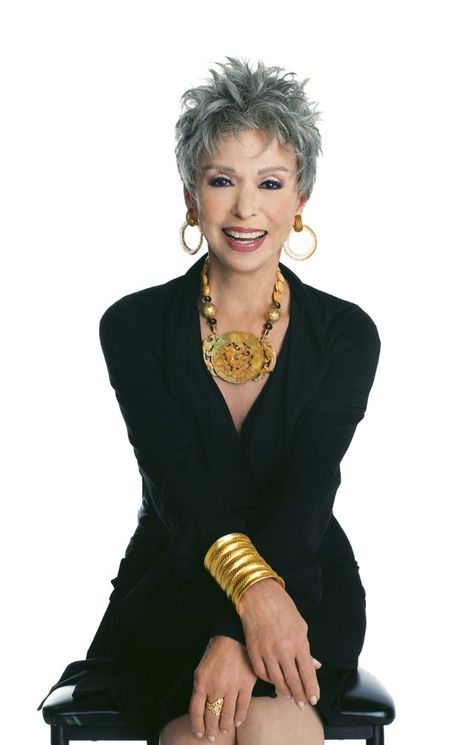 Rita Moreno.....Puerto Rican singer, dancer and actress. Rita Moreno, Advanced Style, Ageless Style, Going Gray, Penteado Cabelo Curto, Ageless Beauty, Aging Gracefully, Pixie Hairstyles, Grey Hair