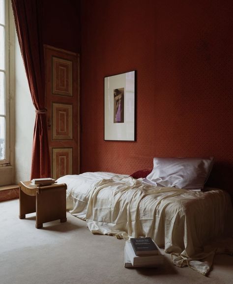 Apartment Chic, Welcome To My House, Red Room, Bedside Lamps, Bedroom Red, Red Rooms, Red Walls, Dream Decor, Interior Furniture