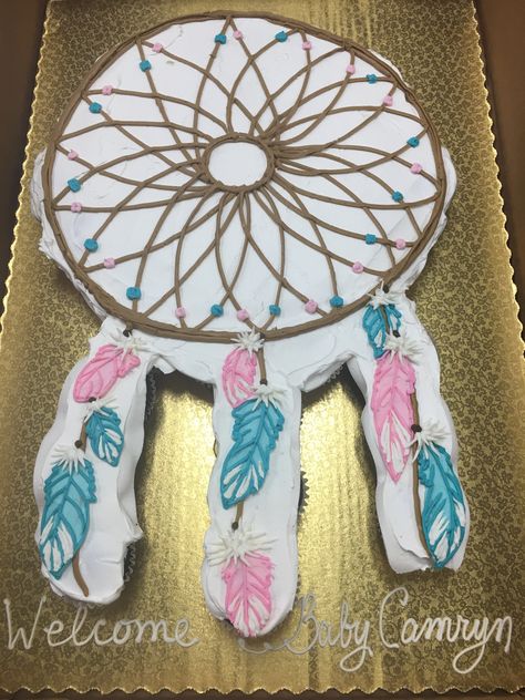 Native American Cake, Pocahontas Birthday, Dream Catcher Cake, Pull Apart Cupcake Cake, Native American Feathers, Boho Dream Catcher, Pull Apart Cupcakes, Cupcake Frosting, Dream Catcher Boho