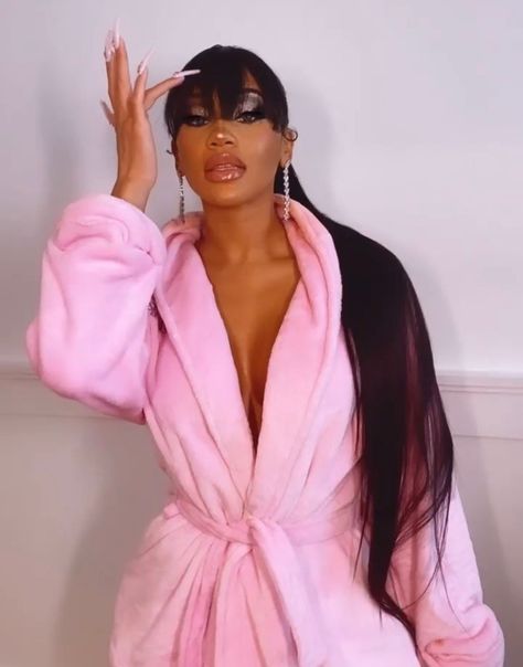 Selena Quintanilla Fashion, The It Girl, Black Barbies, Icy Girl, Makeup For Black Skin, Pretty Princess, Model Aesthetic, Pink Girly Things, Black Barbie