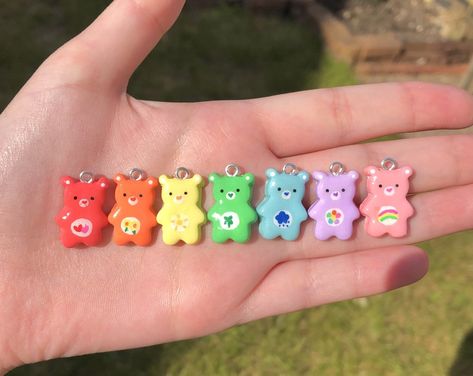 Crea Fimo, The Care Bears, Pastel Cupcakes, Make Shoes, Clay Magnets, Images Kawaii, Clay Diy Projects, Tanah Liat, Polymer Clay Diy