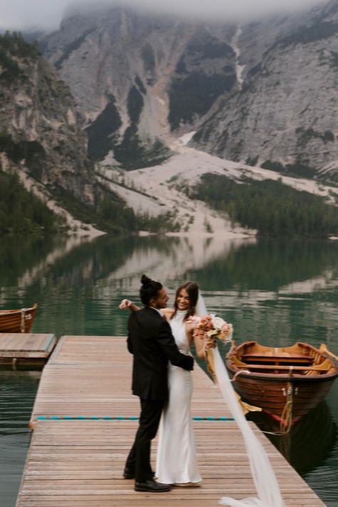 European Elopement Photography | If you dream of saying "I do" in a romantic European setting, this is the perfect European elopement guide for you! Learn how to elope in Europe easily! Find european elopement, european elopement destinations, european elopement photos, Dolomites Italy photography, and Dolomites Italy wedding. Lets start planning your stunning Italian Dolomites elopement at kyndalcapps.com!