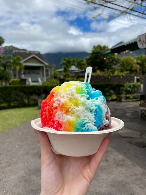 rainbow snow cone Hawaiian Ice Shave, Hawaiian Snow Cones, Snow Cones Aesthetic, Hawaii Shaved Ice, Shaved Ice Aesthetic, Shaved Ice Ideas, Rainbow Snowcone, Shaved Ice Business, Shave Ice Hawaii