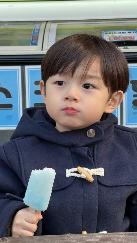 Korean Baby Boy, Asian Boy Haircuts, Kids Hairstyles Boys, Baby Haircut, Toddler Haircuts, Pregnancy Belly Photos, Baby Boy Haircuts, Baby Boy Hairstyles, Korean Baby