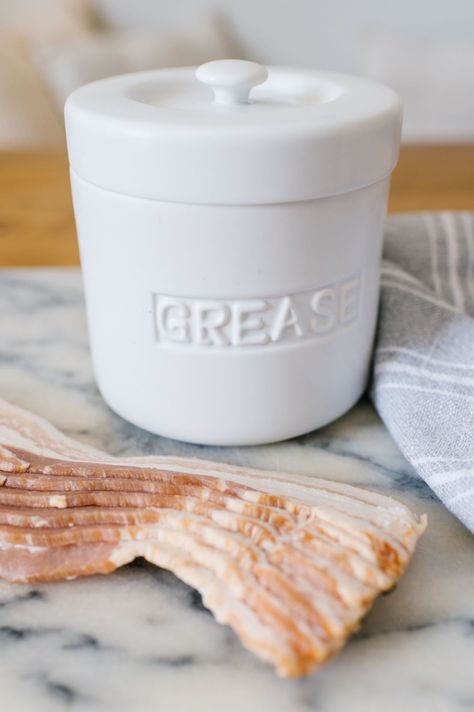 Have you ever wondered if you could put that leftover bacon grease to use instead of tossing it into the garbage? In this post, I will discuss how to store bacon great in the fridge, and ways you can use it! Diy Bacon Grease Container, How To Store Bacon Grease, Leftover Bacon, Frugal Kitchen, Grease Container, Vegetable Gravy, Butter Substitute, Seasoning Cast Iron, Bacon Lover