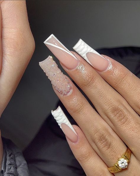 Beige Birthday Nails, White Acrylic Nails Birthday Set, White Christmas Nails Acrylic Short, Square Acrylic Nails French, Unique Acrylic Nails Creative, Matte French Tip Nails, Gel Nails Easter, May Nail Colors, Square Acrylic Nails Long