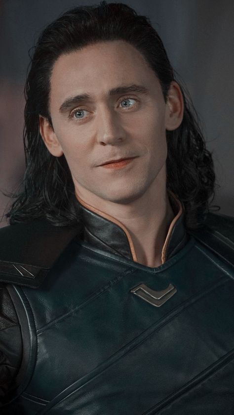 Marvel Man, Marvel Gif, Loki Aesthetic, Loki Wallpaper, Marvel Loki, Thor Loki, Marvel Photo, Avengers Wallpaper, Gary Oldman