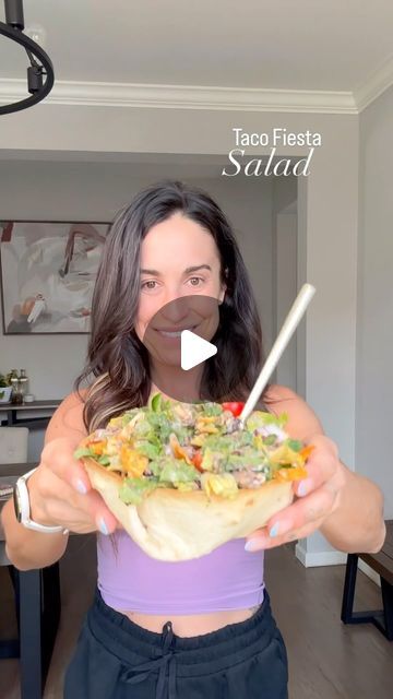 Bailey Rhatigan on Instagram: "Taco Fiesta Salad 🌮
loaded with toppings, juicy beef and served in a homemade crispy tortilla shell. This is a fun meal everyone will love.
.
For the full recipe Google 🔍 sailor bailey taco fiesta salad or click the link in my bio. You can also comment “Taco Salad” and I’ll send you the link! Xoxo
.
#food #taco #dinner #meal #yummy #instafood #instadaily #salad #beef" Sailor Bailey, Fiesta Salad, Taco Dinner, Tortilla Shells, Taco Salads, Drink Inspiration, Dinner Meal, Taco Salad, Weight Watchers