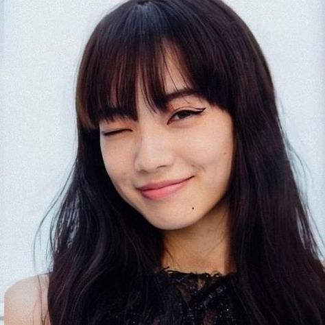 Winking Face, Komatsu Nana, Nana Komatsu, Face Drawing Reference, Face Reference, Woman Drawing, Face Hair, Art Poses, Portrait Inspiration