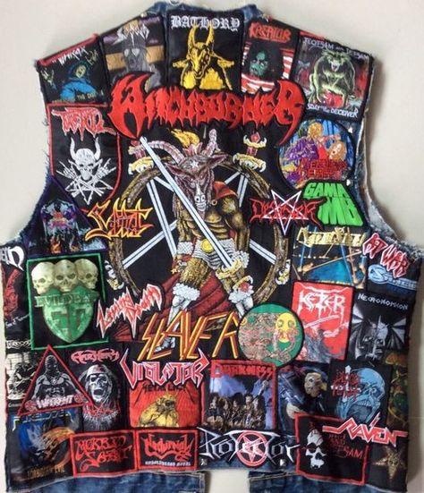 Battle Jacket Metal, Punk Battle Jacket, 80s Metalhead, Metal Battle Jacket, Battle Jacket Ideas, Metal Vest, Bolt Thrower, Spikes Fashion, Metal Patches