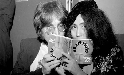 57 Books Recommended By Yoko Ono | Radical Reads John Lennon And Yoko Ono, John Lennon Yoko Ono, People Reading, John Lennon And Yoko, Happy Xmas, Give Peace A Chance, Yoko Ono, Multimedia Artist, The Fab Four