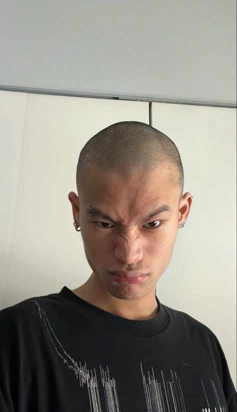 Japanese Boy Haircut, Buzzcut Reference, Punk Buzzcut Men, Punk Buzzcut, Bald Aesthetic, Bald Japanese Man, Bald Fashion, Alt Shaved Head, Guys Instagram