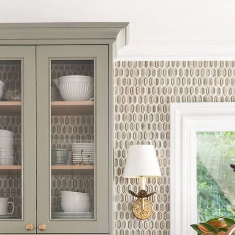 Sherwin-Williams on Instagram: "Save-worthy kitchen alert. Is Cornwall Slate SW 9131 the cool green-gray your cabinets need? . #SWColorLove: 📸: @kbgdesign" Cornwall Slate Sherwin Williams Cabinets, Cornwall Slate Sherwin Williams, Rare Gray Sherwin Williams, Slate Sherwin Williams, Halcyon Green Sherwin Williams, Cornwall Slate, Sherwin Williams Cabinets, Sherwin Williams Green, Green Kitchen Cabinets