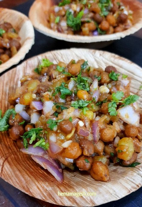 Aloo Chana chaat is a healthy and delicious Indian snack. It is very popular as a street food but can be easily made at home Aloo Chaat Recipe Street Food, Aloo Chana Chaat Recipe, Chaat Recipe Street Food, Aloo Chaat Recipe, Chana Chat, Aloo Chana, Chana Chaat Recipe, Chana Chaat, World Street Food