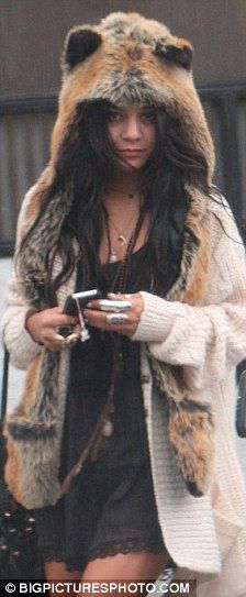 Trendsetters Vanessa Hudgens wearing animal hat 2010 Vanessa Hudgens Outfits, Alexander Wang Sweater, Vanessa Hudgens Style, Urban Outfitters Dress, Vanessa Hudgens, How To Wear Scarves, Studio City, Celebrity Style, Boho Chic