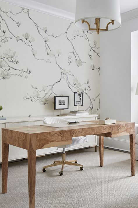 Brad Ramsey reimagines this office design with soft neutral tones and the delicate design of our Blossom collection! Discover the collection and order a sample. #PhillipJeffries #wallcovering #wallpaper #interiordesign #homedecor #luxuryhome #luxurydecor #interiorstyling #interiors #decor #interiordecor #luxurydesign #neutraldecor #neutralhome #neutraldesign #doingneutralright #office #officedesign #officedecor #homeoffice #homeofficedesign #homeofficedecor #floralwallpaper #flowerwallpaper Women Office Wallpaper, Home Office Design Wallpaper, Feminine Office Wallpaper, Transitional Office Decor, Wallpaper Home Office Inspiration, Wallpaper Office Ideas, Home Office With Wallpaper, Office Wallpaper Design, Office With Wallpaper