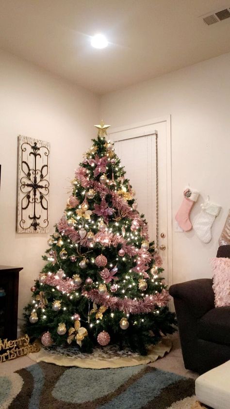 Pink Christmas tree decor , love how this all came together !! Pink and mauve Christmas around here. Mauve Christmas Tree, Mauve Christmas, Pink Christmas Tree Decor, Gift Drawing, Pink Christmas Decorations, Pink Christmas Tree, Pink Mauve, Christmas Tree Decor, Christmas Tree With Gifts