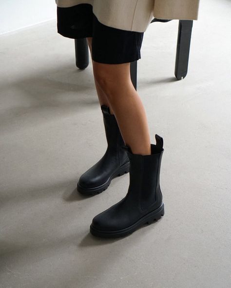 Lia Leather Black | Flattered.com Calve Boots, Elegant Boots, Cashmere Accessories, Fall Capsule Wardrobe, Ballerina Shoes, Goat Leather, First Girl, Chelsea Boot, Mid Calf Boots