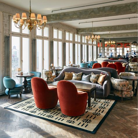 Soho House Style Interiors, Soho House Lounge, Soho House Hotel, Wine Bar Furniture, Soho House Berlin, Soho Restaurants, Dove House, Clubhouse Design, Soho Hotel