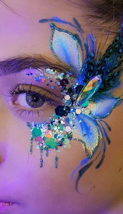 Face Painting Themes, Simple Face Paint, Eye Face Painting, Glitter Face Paint, Daily Eye Makeup, Festival Face Paint, Face Paint Ideas, Adult Face Painting, Coachella Makeup