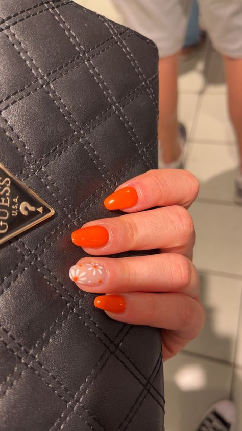 Neon Orange And White Nails, Orange Nails With White Flowers, White Orange Nails, Orange Nails With Flowers, White And Orange Nails, Orange Nails Neon, Orange Spring Nails, Orange Flower Nails, Orange And White Nails