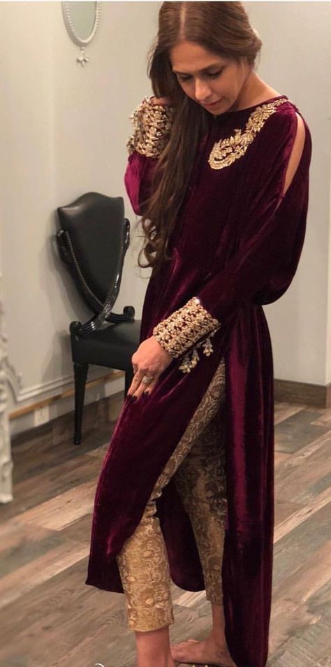 Velvet Dresses Outfit, Velvet Suit Design, Velvet Outfit, Pakistani Formal Dresses, Nikkah Dress, Velvet Dress Designs, Pakistani Fashion Party Wear, Velvet Clothes, Sleeves Designs For Dresses