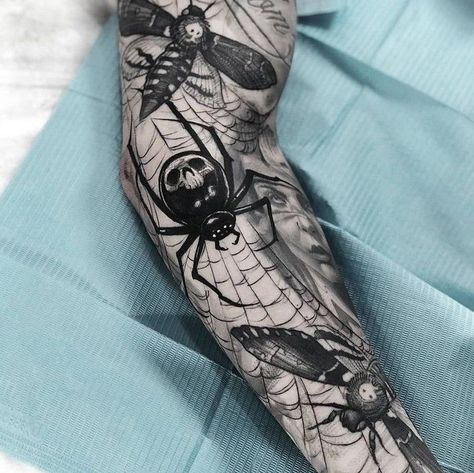 Sleeve Tattoos Ideas, Ink Tattoo Design, Tattoo Sleeve Filler, Instagram Tattoos, Red Ink Tattoo, Red Tattoo Ideas, Web Tattoo, Wicked Tattoos, Red Tattoo