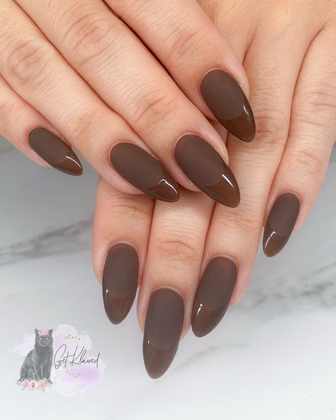 Matte brown with a glossy twist 🍫✨ These shiny French tips are giving cozy, classy, and oh-so-chic vibes. Perfect for sweater weather and hot cocoa season! 💅🏻 #mattemeetsgloss #fallnails #mattenails #frenchnails #nailart #LEBrandAmbassador #GetKlawed #480nails #aznails #nailsmagazine #nails #nailsofinstagram #nailinspo #independentnailtech Matte Nails With Glossy Tips, Chic Vibes, French Tips, Nails Magazine, Matte Nails, Nail Tech, French Nails, Hot Cocoa, Sweater Weather