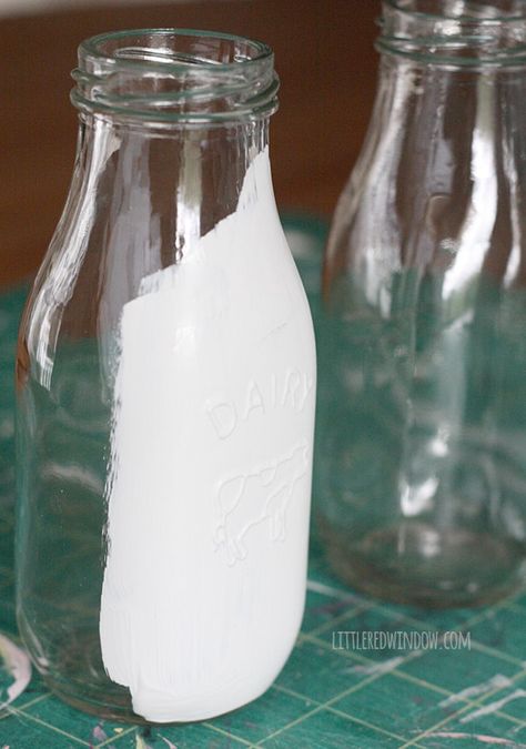 How to Chalk Paint Glass Milk Bottles | littleredwindow.com | It's so easy to use chalk paint to transform these cute little 89 cent milk bottles! Chalk Painting Glass Vases, Repurpose Glass Milk Bottles, Diy Milk Bottles Ideas, Chalk Paint Glass Bottles, Painting Glass With Chalk Paint, Painted Milk Bottles, Milk Bottle Vase, How To Paint Glass With Chalk Paint, Chalk Paint On Glass Jars