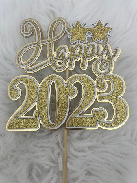 #2023 #happynewyear New Year Cake Topper, New Year Cake, New Year's Cake, Cricut Ideas, Cake Topper, Happy New, Happy New Year, Cake Toppers, Cricut