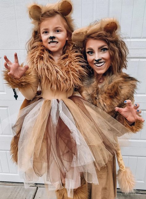 Lion Diy Costume Women, Halloween Costumes Diy Women's Creative, Lion Outfit, Zoo Animal Costume, Diy Lion King Costumes, Rainforest Animal Costume Diy, Wild Animal Costume, Female Lion Costume, Diy Lion Costume Women