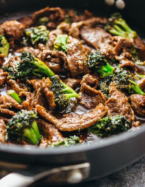 Crazy good beef and broccoli Chinese Beef And Broccoli, Beef And Broccoli Recipe, Easy Beef And Broccoli, Chinese Beef, Broccoli Dishes, Buffalo Chicken Wraps, Mapo Tofu, Beef And Broccoli, Broccoli Recipe