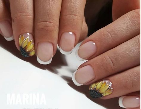 Winter Sunflower, Sunflower Nail, Sunflower Nail Art, Beautiful Nail Polish, Sunflower Nails, Glamorous Nails, Girly Drawings, Flower Nail Art, Nails Gel