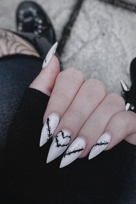 (paid link) Elegant Nail Art Ideas in 2022 Scary Nails, Horror Nails, Anime Nails, Dip Nails, Goth Nails, Edgy Nails, Pretty Gel Nails, Halloween Nail Designs, Halloween Nail