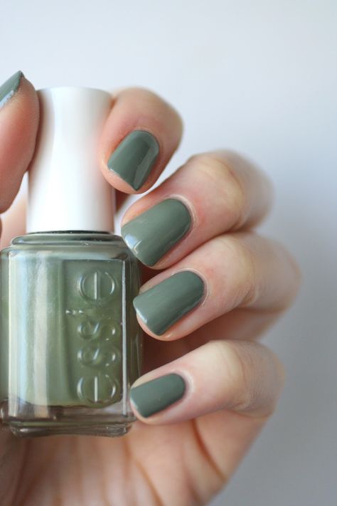 Essie Sew Psyched | Essie Envy Nails Essie, November Nails, 13 November, Green Nail Polish, Green Nail, Indirect Sunlight, Essie Nail Polish, Nails 2020, Essie Nail