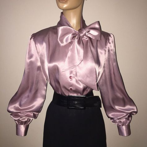 Satin Blouse Designs, Satin Blouse Outfit, Satin Bow Blouse, Vintage Secretary, Short Satin Dress, Blouses Designs, Satin Bluse, Lavender Blouse, Liquid Satin