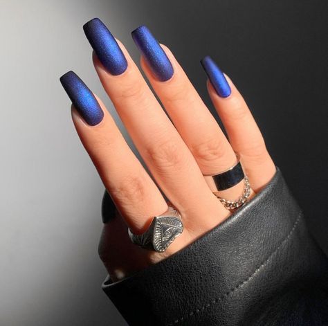 Posted by Zoe Scott: Today, we're zooming in on the chic and stunning Matte Blue Nails. In this quick read, you'll learn everything from picking the perfect blue shade tha...