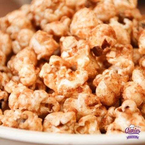 Sugar Popcorn Recipe, Cinnamon Sugar Popcorn, Cinnamon Popcorn, Sugar Popcorn, Sweet Popcorn, Popcorn Recipe, Snack Prep, Friends Night, Popcorn Recipes