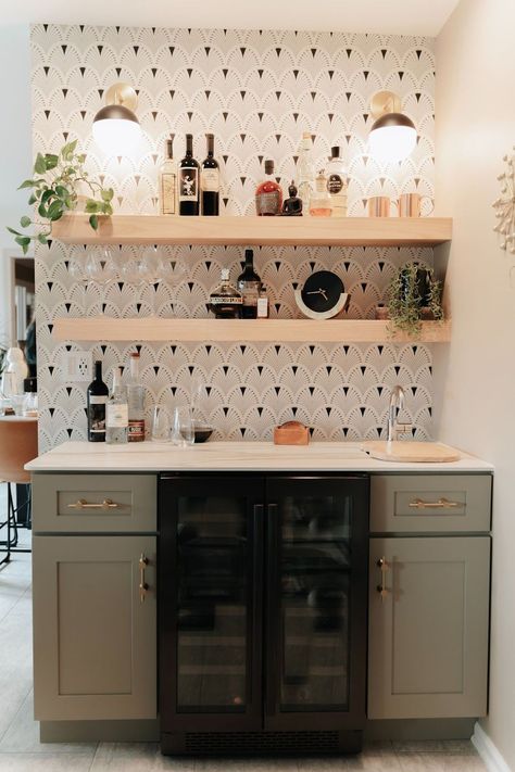 Floating Bar Counter Basement, Beverage Area In Living Room, Over Bar Wall Decor, Mini Fridge Beverage Station, Wet Bar Ideas Wallpaper, Vintage Wet Bar Ideas, Floating Shelves Drybar, Green Bar Ideas For Home, Bar Area Lighting