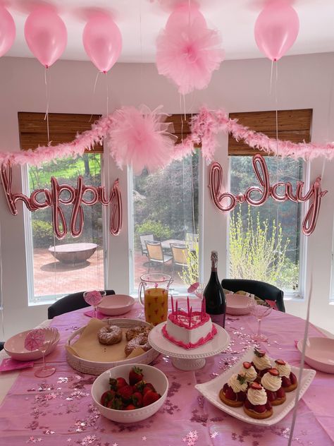 Girly Bday Themes, Bday 17 Birthday Party Ideas, Girly Decorations Party, 18th Sleepover Birthday Party Ideas, 18th Birthday Inspiration, Girly 21 Birthday Ideas, Breakfast And Pjs Birthday Party, 21st Birthday Ideas Family Friendly, 21st Birthday Ideas Taylor Swift