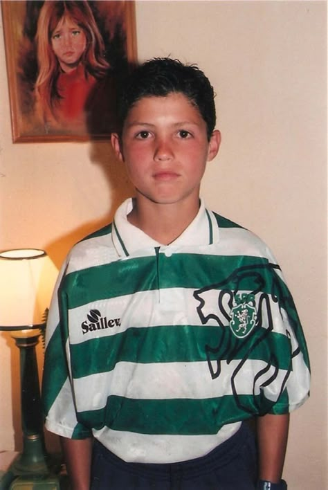 Ronaldo Childhood Photos, Ronaldo Childhood, Young Ronaldo Wallpaper, Young Ronaldo, Ronaldo Wallpaper, Ronaldo Wallpapers, Messi And Ronaldo, Childhood Photos, Without Borders