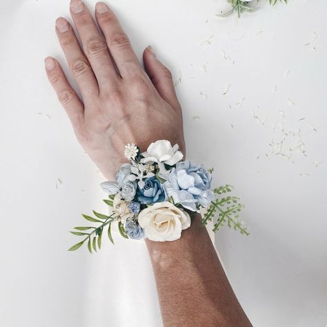 Prom Corsage Blue, Wedding Coursage, Prom Flowers Corsage, Blue Corsage, White Corsage, Blue Boutonniere, Wrist Corsage Wedding, Prom Corsage And Boutonniere, Wrist Corsage Prom