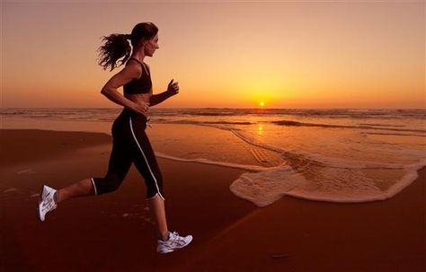 How to Improve Your Photos Running Safety, Running On The Beach, Morning Walk, Daily Walk, Boost Your Metabolism, Getting Fit, Half Marathon, Be Healthy, My Fitness