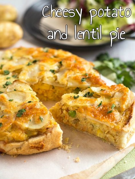 Thanksgiving Pies Recipes, Vegetable Pies, Lentil Pie, Cheap Eating, Thanksgiving Vegetable, Thanksgiving Vegetable Sides, Vegetarian Pie, Savoury Tarts, Veggie Pies