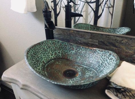 Vanity Wash Basin, Copper Vessel Sinks, Unique Sinks, Copper Sink Bathroom, Copper Bathtubs, Copper Bathroom, Decor Ikea, Concrete Sink, Bathtub Design