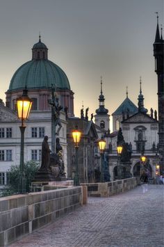 Charles Bridge, Prague (HDR) / Karlsbrücke in Prag | bildwunsch / https://www.flickr.com/photos/bildwunsch/6264518902/ Charles Bridge Prague, Charles Bridge, Street Lights, Voyage Europe, Prague Czech Republic, Prague Czech, City Street, Central Europe, Jolie Photo