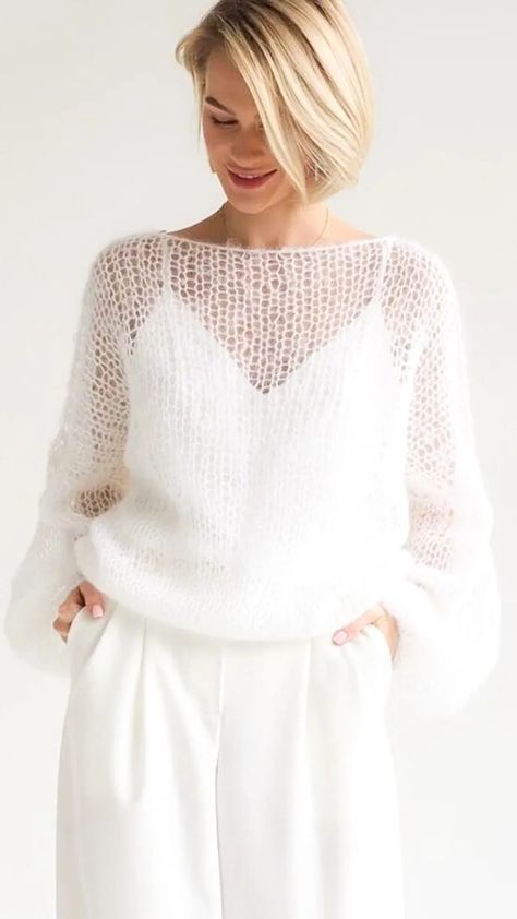 Knit Mesh, Knitting Women Sweater, Loose Sweater, Loose Tops, Street Style Looks, Knit Fashion, Knitted Pullover Sweaters, Lantern Sleeves, Look Chic