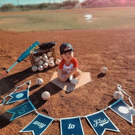 ★★★★★! https://etsy.me/3txc5kW #etsy #littlesweetees #halfwaytofirst #sixmonths #photoshoot #photoprop #halfwaytofirst⚾️💙 #halfbirthdayboy #halfwaytoone #halfwaytofirst⚾️ Halfway To First Baseball Photoshoot, Halfway To First Photoshoot, Halfway To First Baseball Birthday, Baseball 6 Month Photoshoot, 6 Month Twin Photoshoot, Half Way To First Baseball, Halfway To First Baby Photoshoot, Half Way To One Photoshoot Boy, 6 Month Baby Birthday Ideas