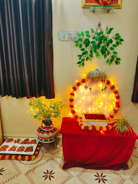 Satnarayan Pooja Decorations, Navratri Set, Bappa Decoration, Gauri Decoration, Diy Embroidery Flowers, Ganpati Decoration Theme, Ganesh Chaturthi Decoration, Diwali Design, Pooja Decoration