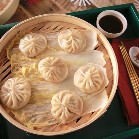 Soup Dumplings Recipe, Pork Soup Dumplings, Pot Stickers Recipe, Ground Pork Recipes, Soup Dumplings, Pork Soup, Steamed Dumplings, Dumpling Wrappers, Dumplings Recipe